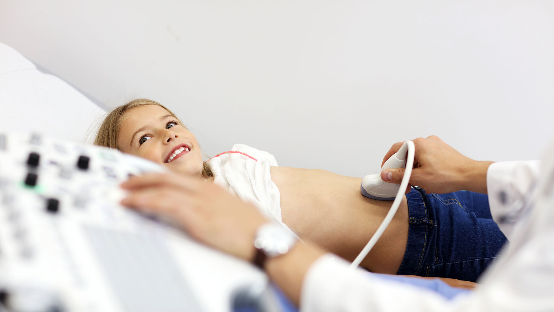 dr Mihajlo Jecković, Ultrazvuk dece, Ultrazvučna dijagnostika dece Novi Sad, Ultrazvuk Novi Sad